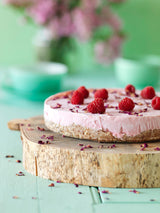 Cheesecake de framboesas e rosas