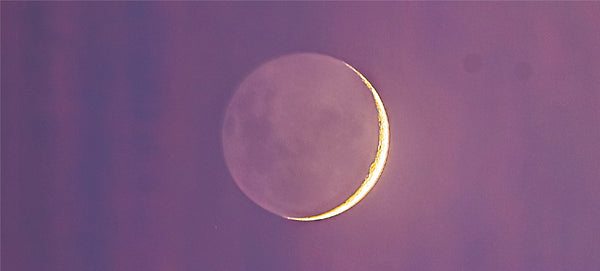 Lua Nova em Aquário: um ritual para se alinhar com os seus desejos