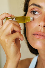 Olheiras, papos, rugas? Este roll-on faz tudo - MPL beauty